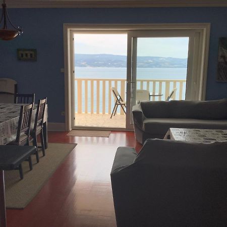אומיס Apartments Lozina On The Beach מראה חיצוני תמונה