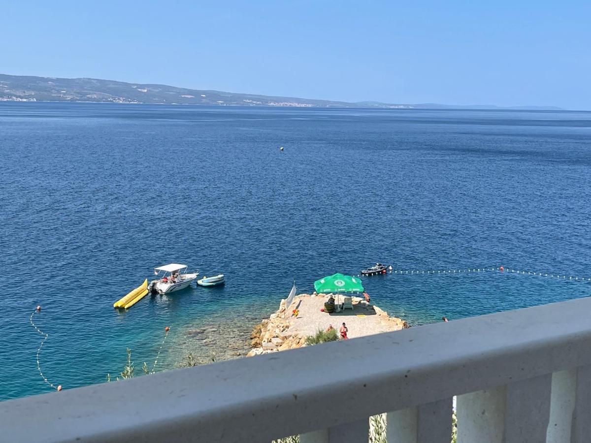 אומיס Apartments Lozina On The Beach מראה חיצוני תמונה