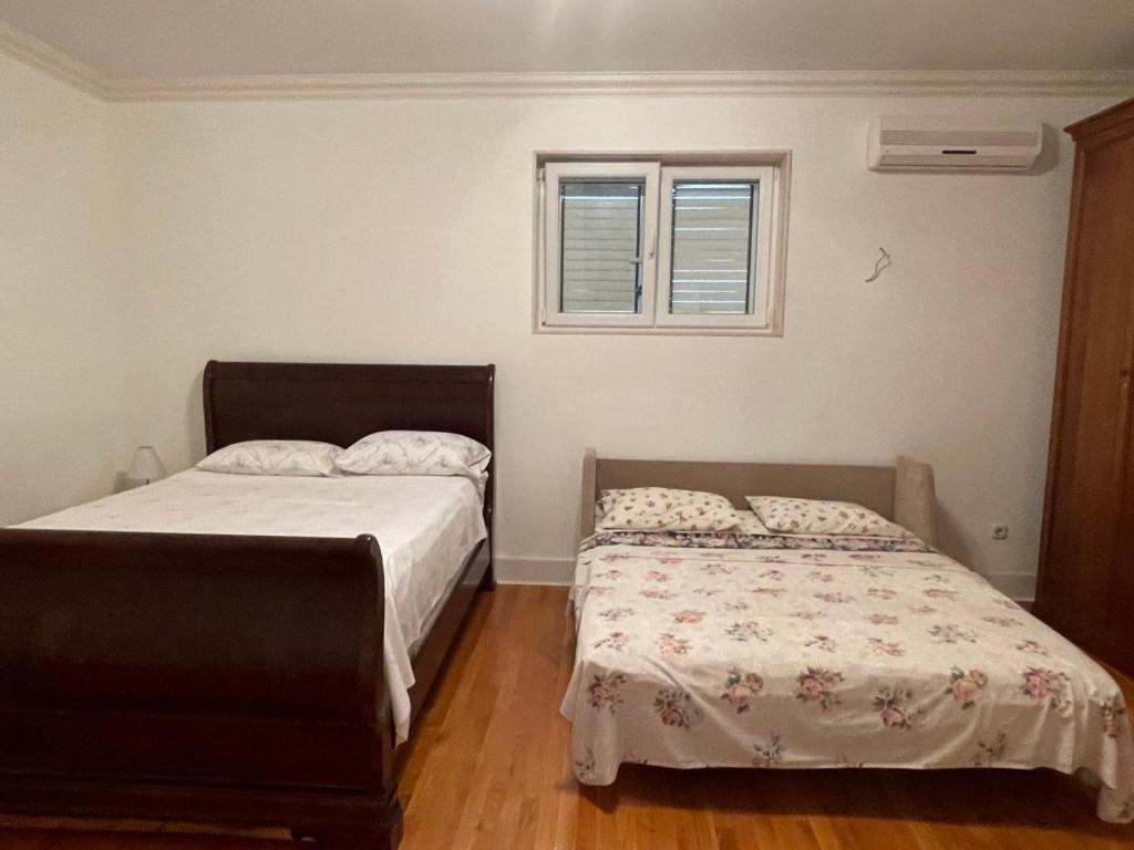 אומיס Apartments Lozina On The Beach מראה חיצוני תמונה