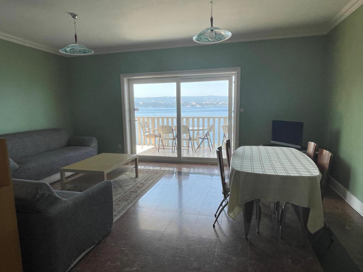 אומיס Apartments Lozina On The Beach מראה חיצוני תמונה