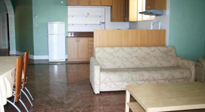 אומיס Apartments Lozina On The Beach מראה חיצוני תמונה